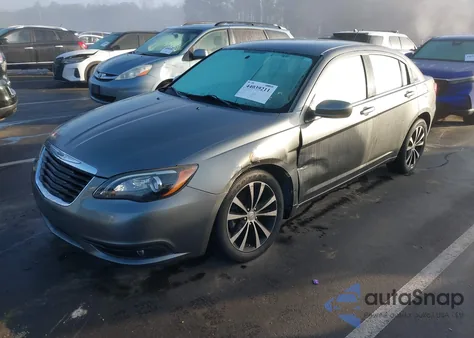 2013 Chrysler 200 Limited z USA, uszkodzony, nr VIN 1C3CCBCG5DN526193
